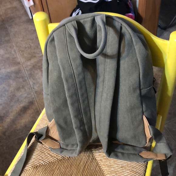 small backpack - Picture 2 of 2